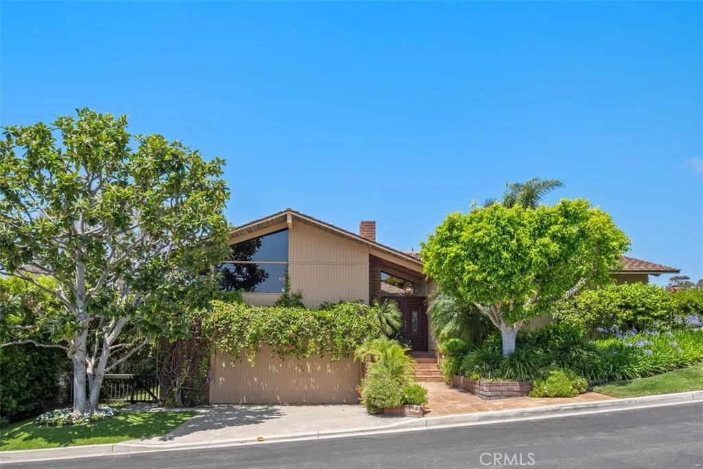 2 N Alta Mira Road, Laguna Beach, CA 92651