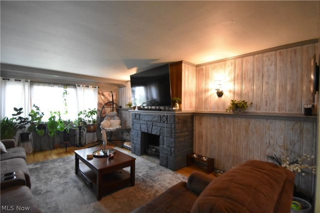 189 Center Street, Struthers, OH 44471