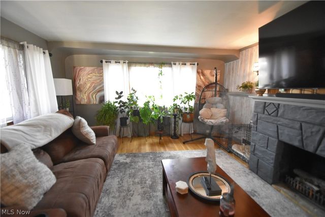 189 Center Street, Struthers, OH 44471