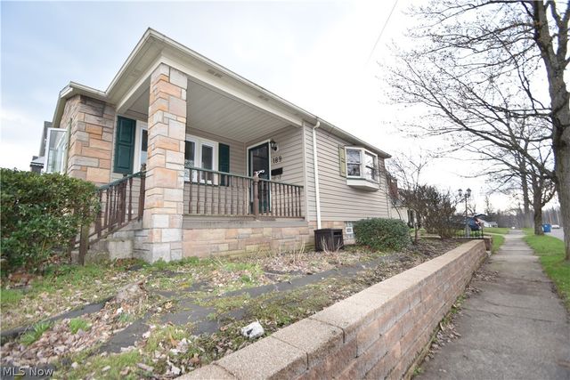 189 Center Street, Struthers, OH 44471