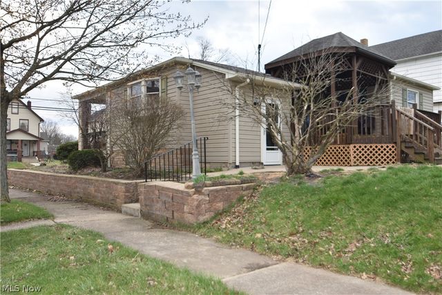 189 Center Street, Struthers, OH 44471