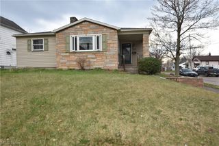 189 Center Street, Struthers, OH 44471