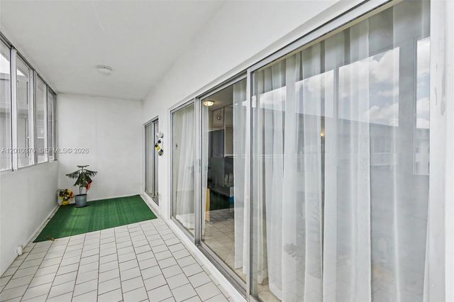 3800 Hillcrest Dr 1211, Hollywood, FL 33021
