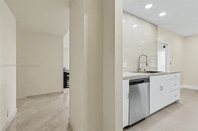 3800 Hillcrest Dr 1211, Hollywood, FL 33021