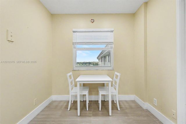 3800 Hillcrest Dr 1211, Hollywood, FL 33021