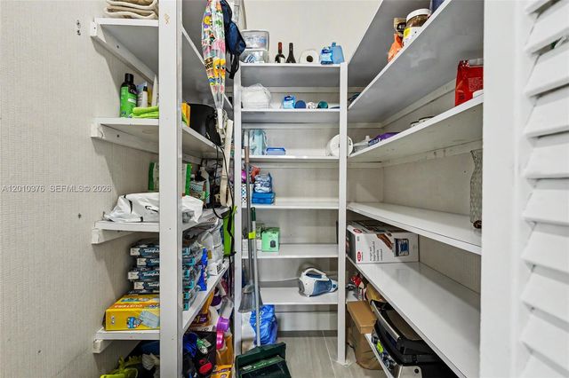 3800 Hillcrest Dr 1211, Hollywood, FL 33021