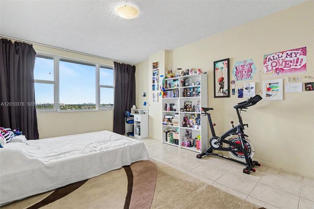 3800 Hillcrest Dr 1211, Hollywood, FL 33021