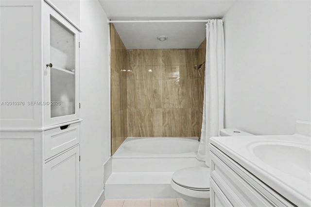 3800 Hillcrest Dr 1211, Hollywood, FL 33021