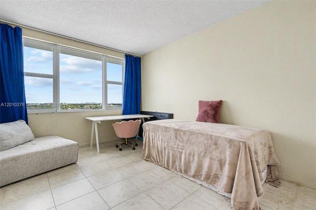 3800 Hillcrest Dr 1211, Hollywood, FL 33021