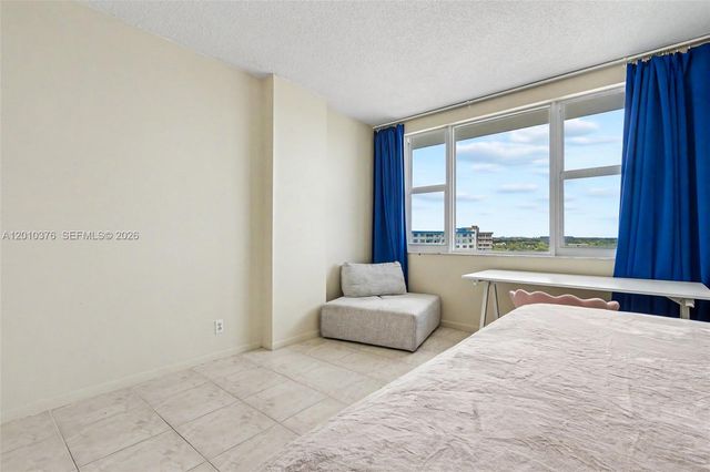 3800 Hillcrest Dr 1211, Hollywood, FL 33021