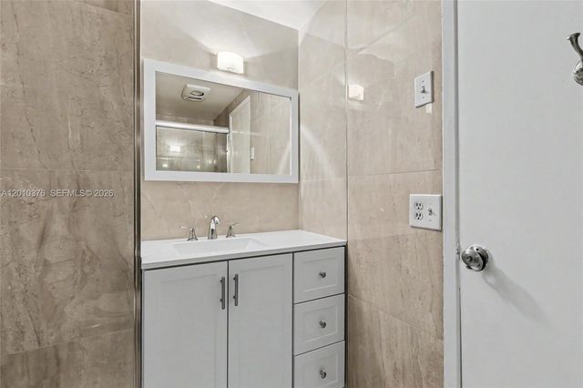3800 Hillcrest Dr 1211, Hollywood, FL 33021