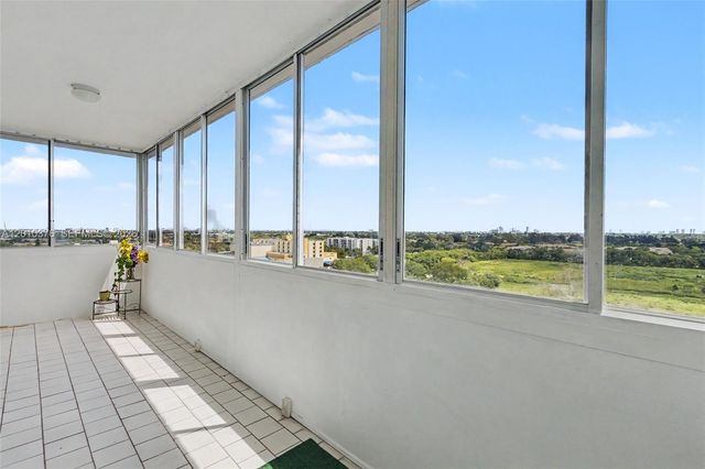 3800 Hillcrest Dr 1211, Hollywood, FL 33021