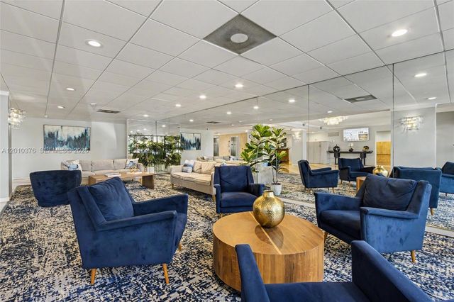 3800 Hillcrest Dr 1211, Hollywood, FL 33021