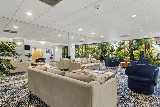 3800 Hillcrest Dr 1211, Hollywood, FL 33021