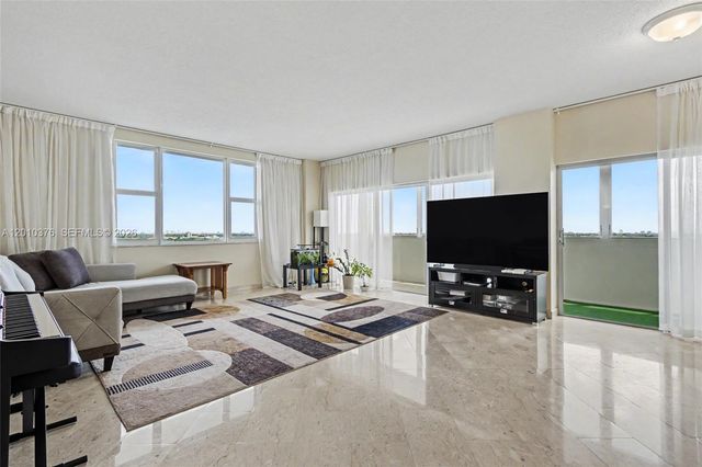 3800 Hillcrest Dr 1211, Hollywood, FL 33021