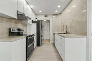 3800 Hillcrest Dr 1211, Hollywood, FL 33021
