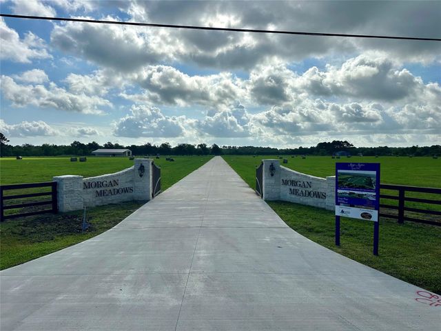 16422 Adlong School Rd, Crosby, TX 77532