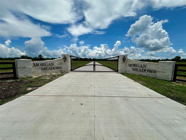 16422 Adlong School Rd, Crosby, TX 77532