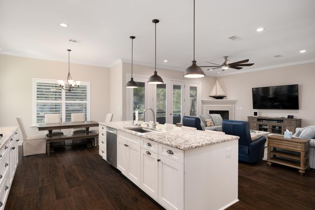 2433 Duncan Drive, Niceville, FL 32578