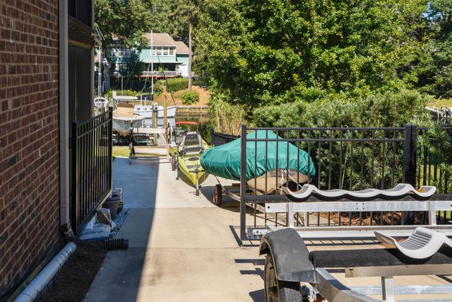 2433 Duncan Drive, Niceville, FL 32578