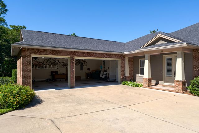 2433 Duncan Drive, Niceville, FL 32578