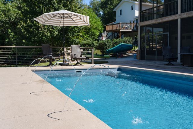 2433 Duncan Drive, Niceville, FL 32578