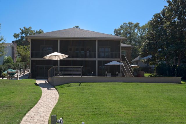 2433 Duncan Drive, Niceville, FL 32578