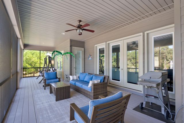 2433 Duncan Drive, Niceville, FL 32578