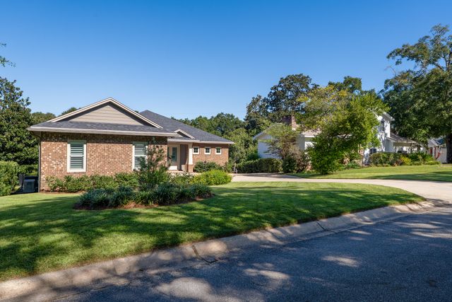 2433 Duncan Drive, Niceville, FL 32578