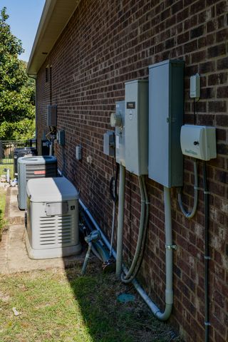 2433 Duncan Drive, Niceville, FL 32578