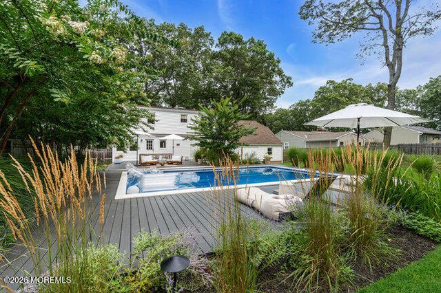 312 Oak Hollow Road, Brick, NJ 08724