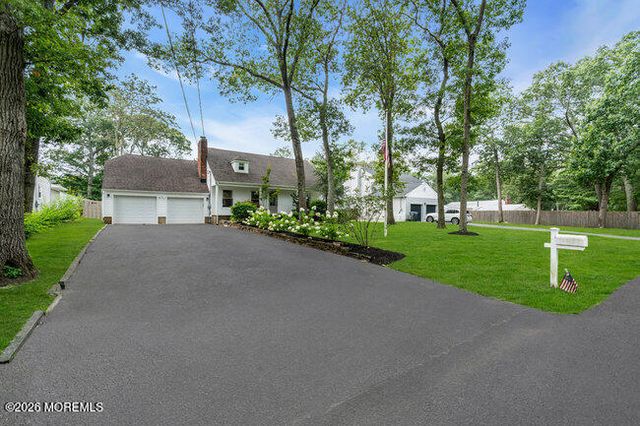 312 Oak Hollow Road, Brick, NJ 08724