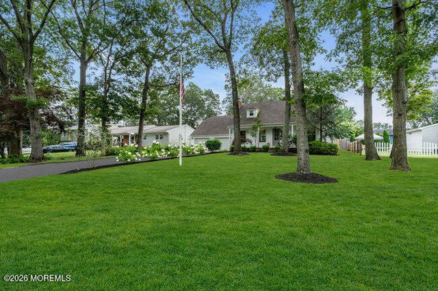 312 Oak Hollow Road, Brick, NJ 08724