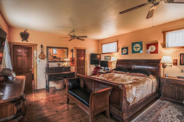 604 E Barcelona, Santa Fe, NM 87505