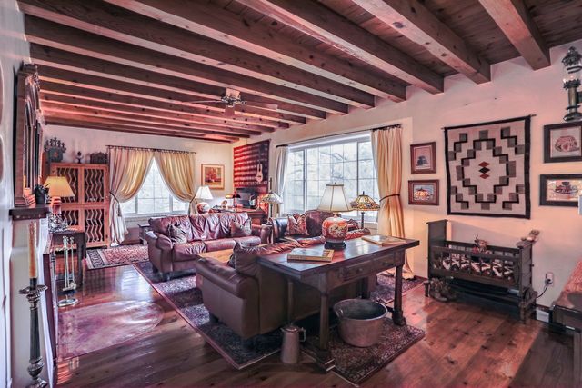 604 E Barcelona, Santa Fe, NM 87505