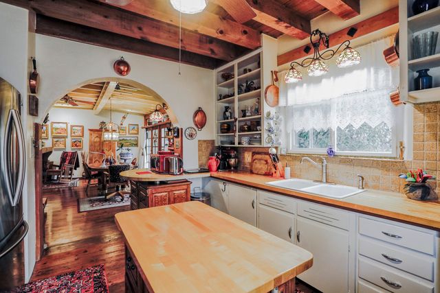 604 E Barcelona, Santa Fe, NM 87505