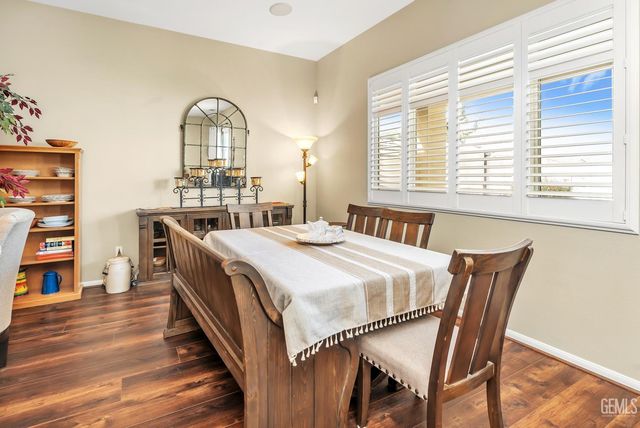 13810 Blossom Ridge Drive, Bakersfield, CA 93306