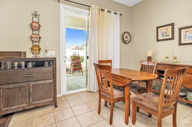 13810 Blossom Ridge Drive, Bakersfield, CA 93306