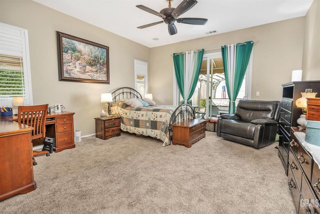 13810 Blossom Ridge Drive, Bakersfield, CA 93306