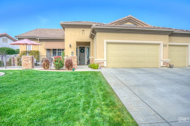 13810 Blossom Ridge Drive, Bakersfield, CA 93306