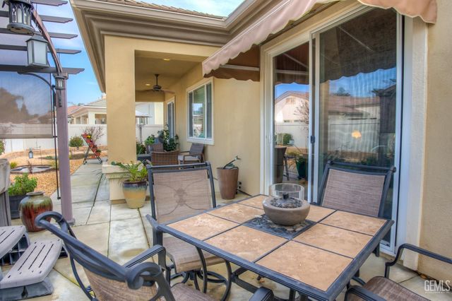 13810 Blossom Ridge Drive, Bakersfield, CA 93306