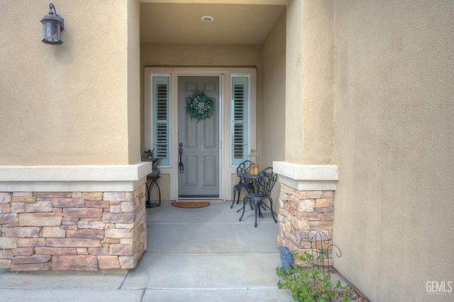 13810 Blossom Ridge Drive, Bakersfield, CA 93306