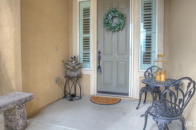 13810 Blossom Ridge Drive, Bakersfield, CA 93306