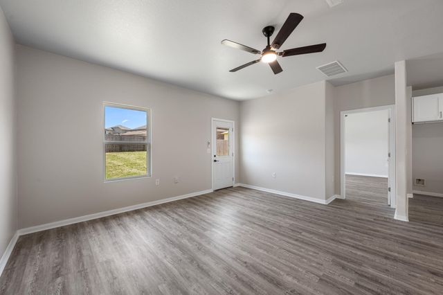 13513 Kearns DR, Pflugerville, TX 78660