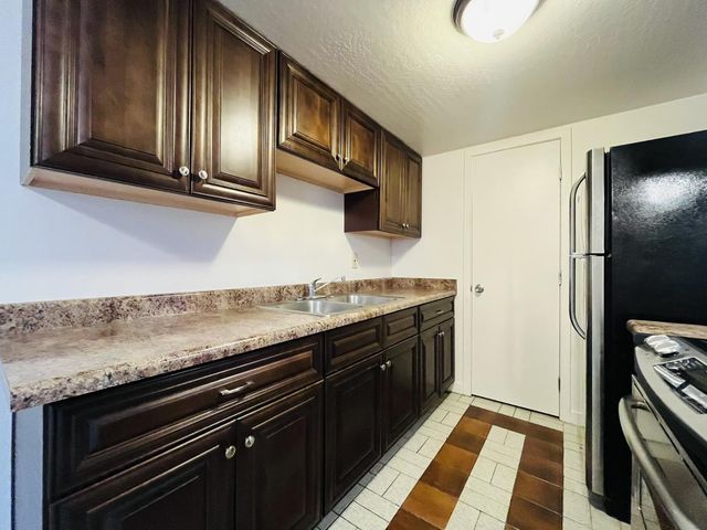 5041 N 40th Avenue, Phoenix, AZ 85019