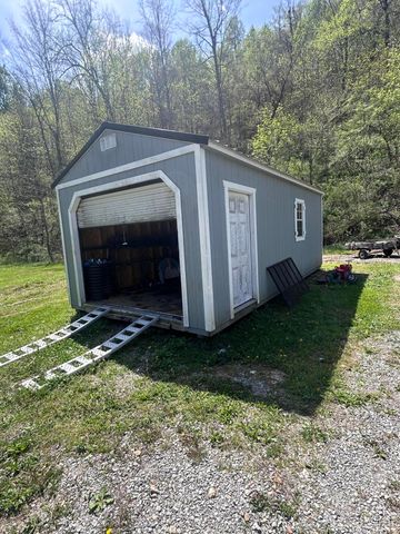 507 Nosco Road, Junction City, KY 40440