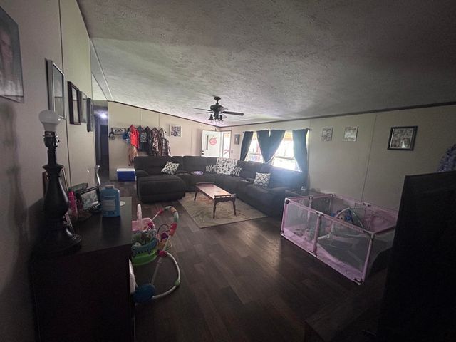 507 Nosco Road, Junction City, KY 40440