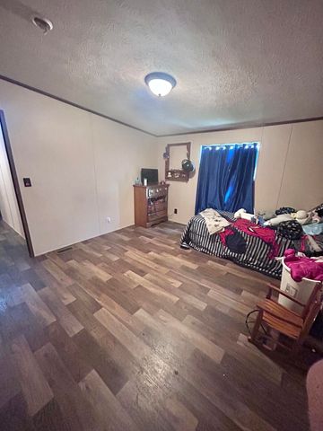 507 Nosco Road, Junction City, KY 40440