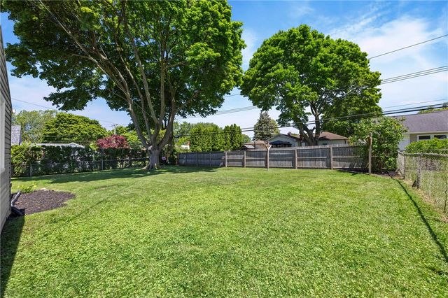 390 Dellwood Road, Greece, NY 14616