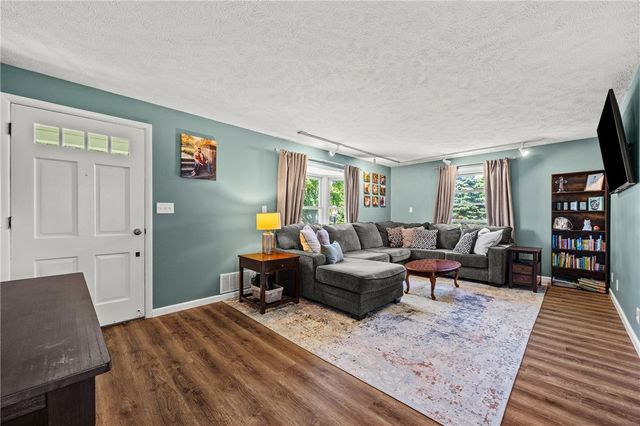 390 Dellwood Road, Greece, NY 14616